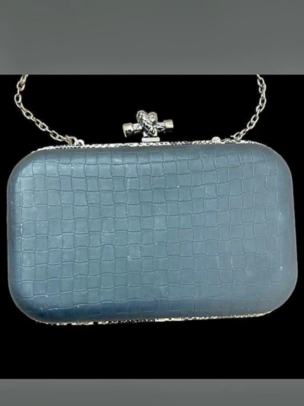 Black Chain Clutch
